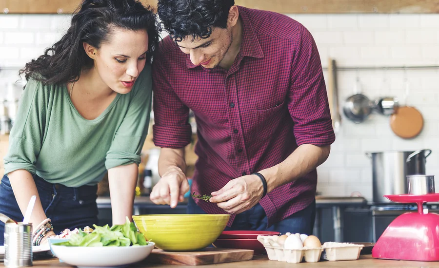 “From Ingredients to Intimacy: Exploring the Romance of Cooking Together”