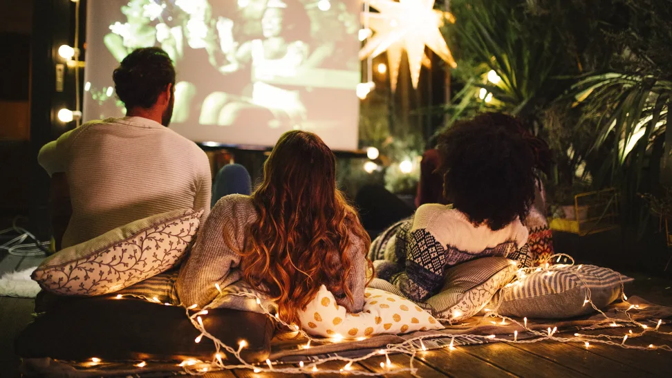 “Blockbuster Date Nights: Tips for Perfecting Your Movie Night Experience”